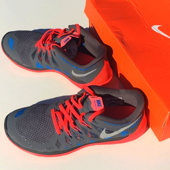 NIKE FREE 5.0 Size 8.5 Women - Picture 12 of 13